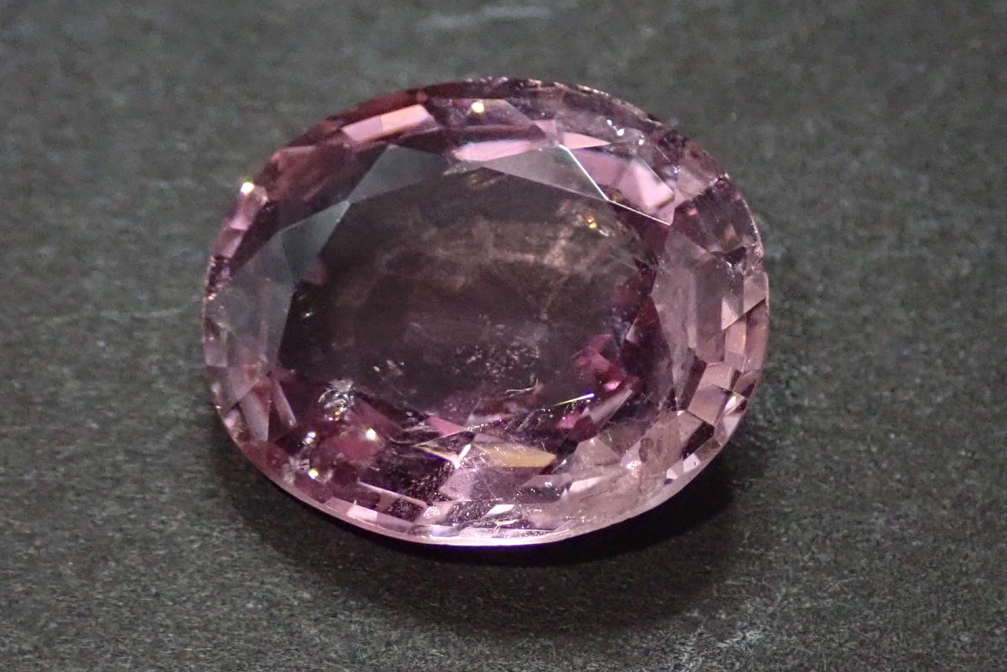 紫ピンクスピネル　7.857ct