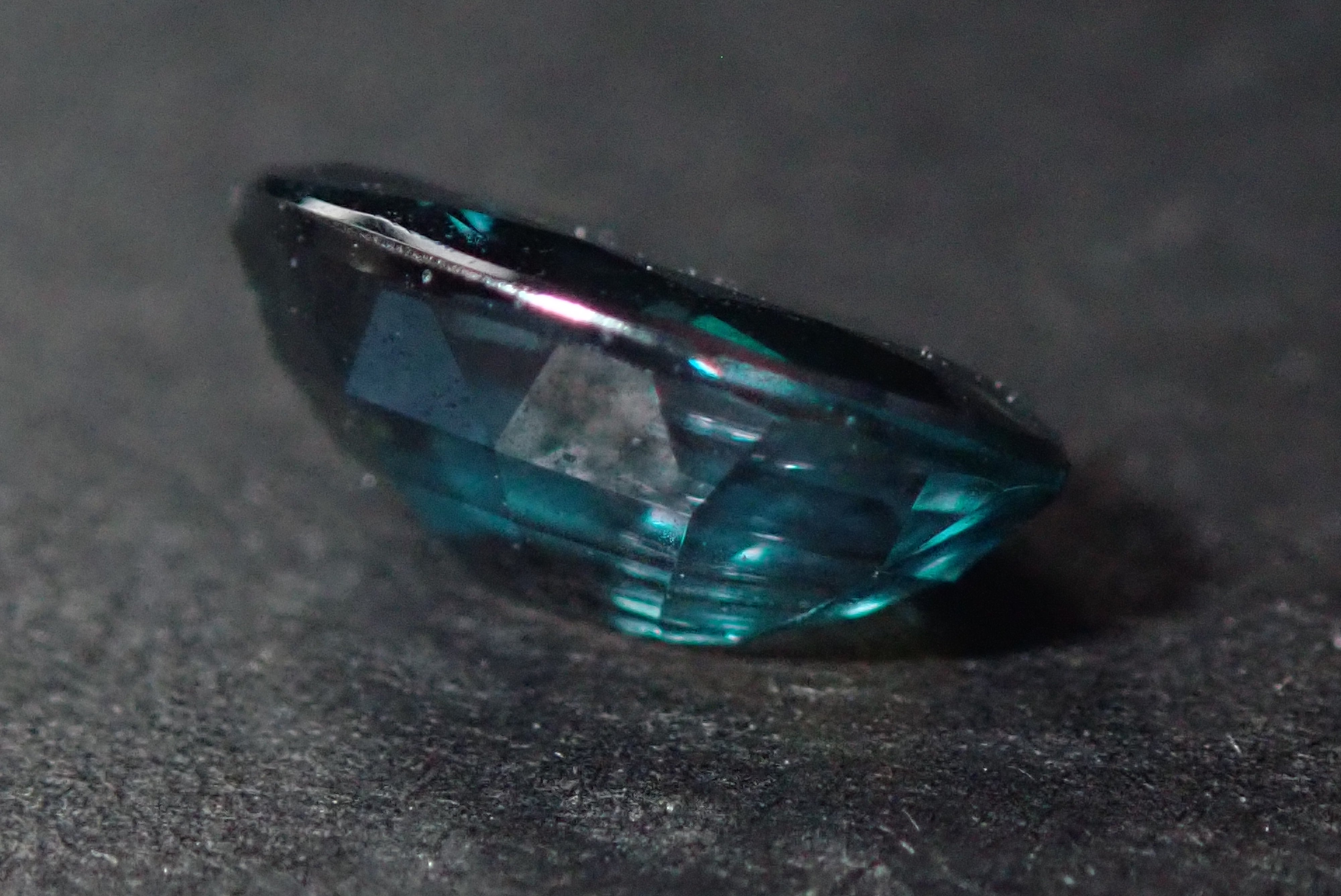 GIA鑑別書付き】ブラジル産アレキサンドライト0.63ct – Shis Color