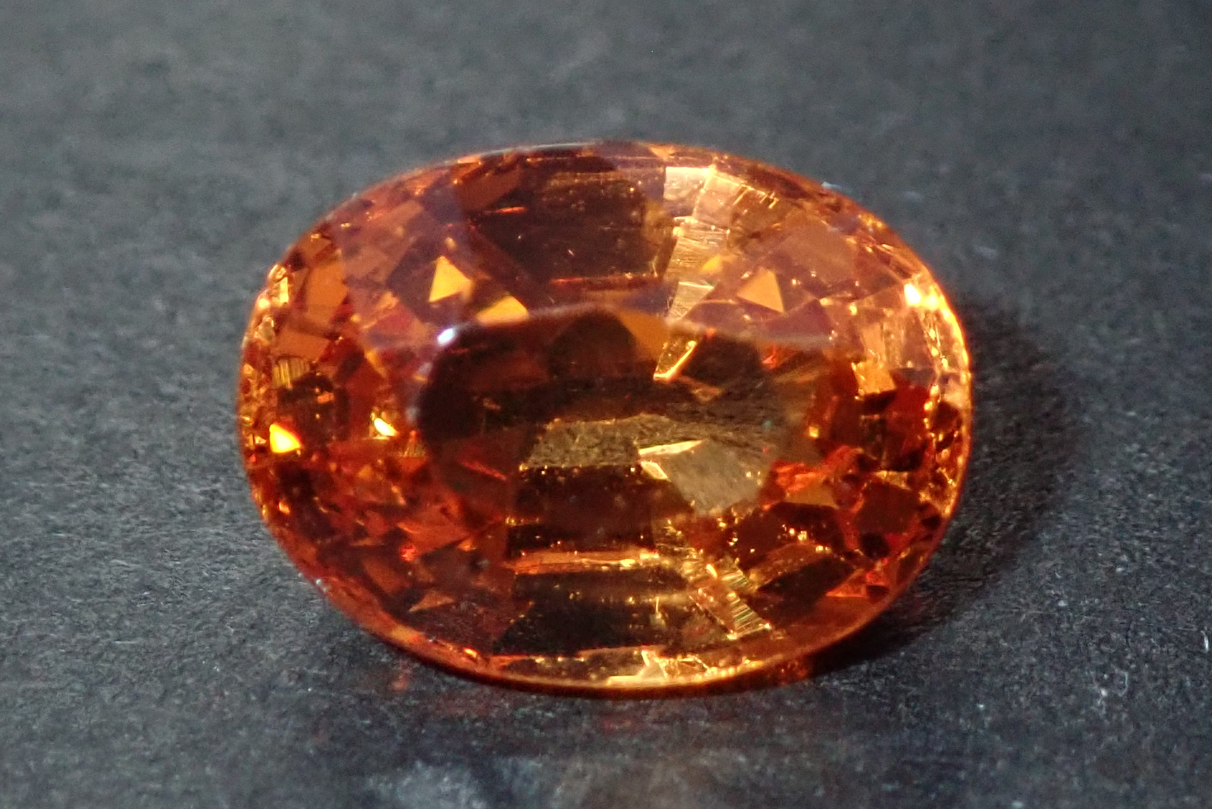 スペサルティンガーネット　2.224ct