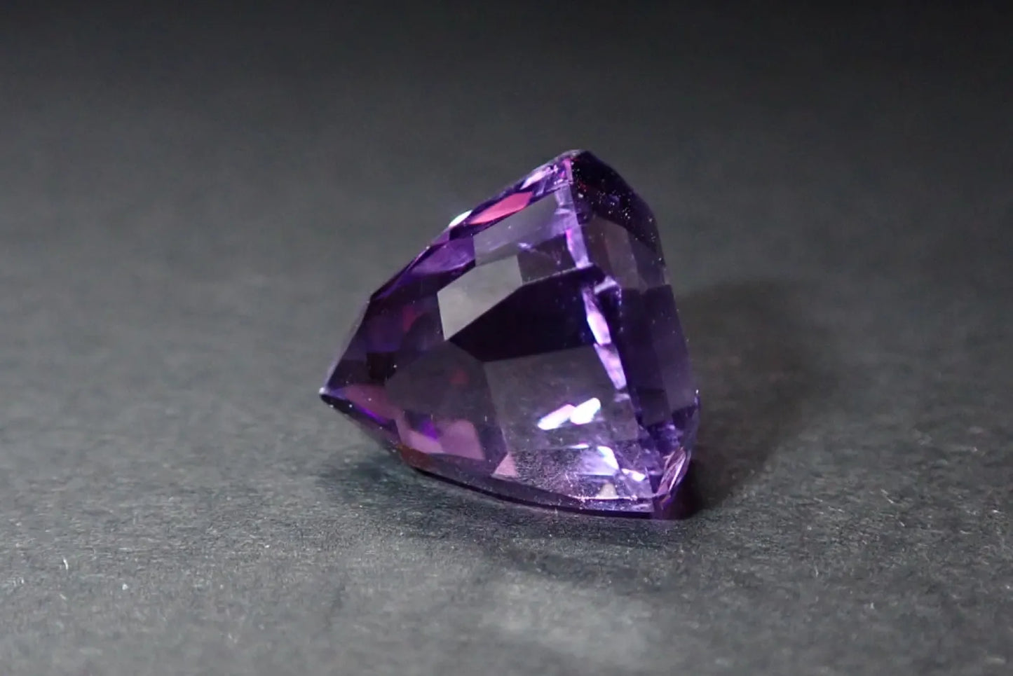 天然アメシスト ルース 17.2ct 約13mm×14mm