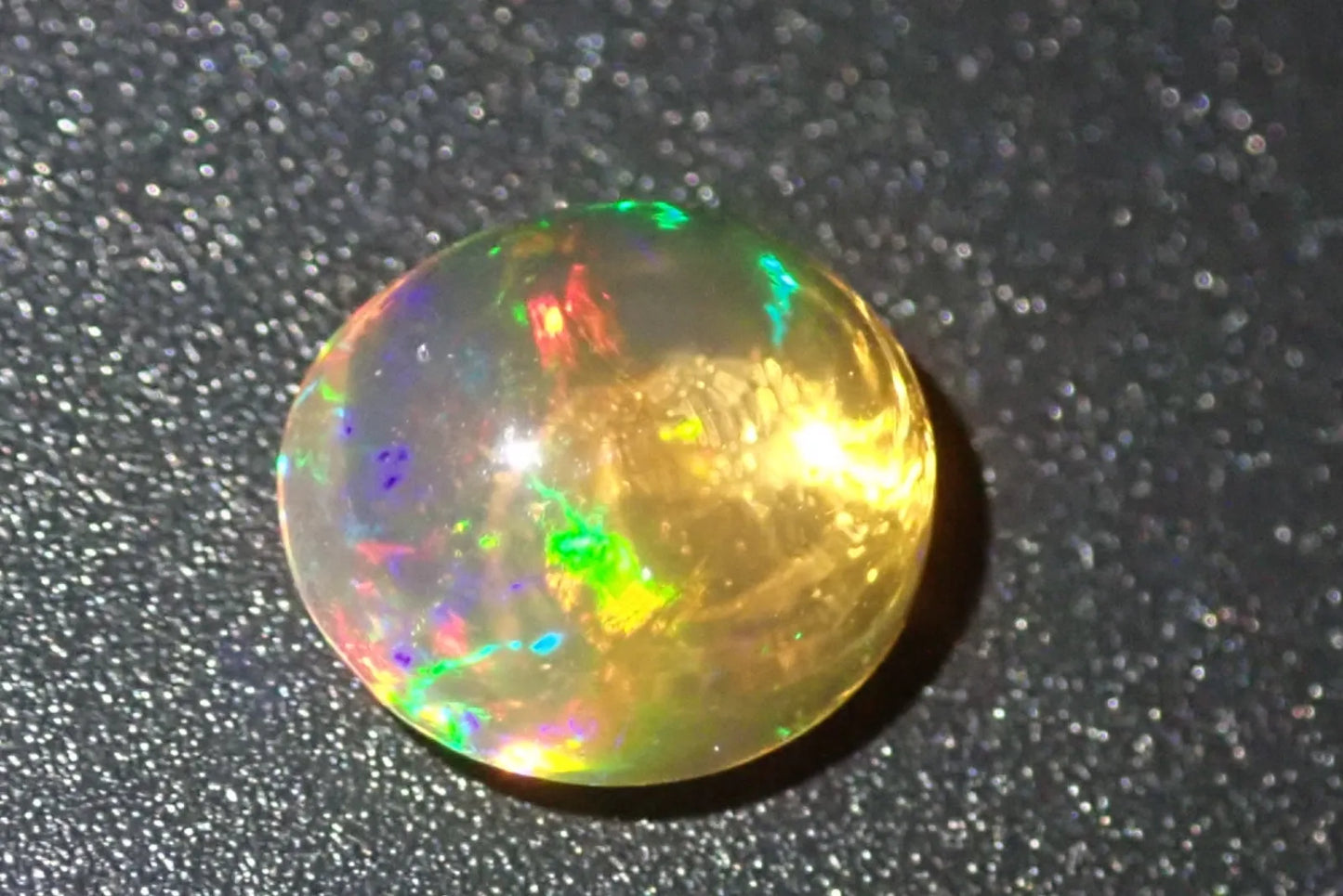 天然オパール 1.692ct 約9×8mm ソーティング付き！