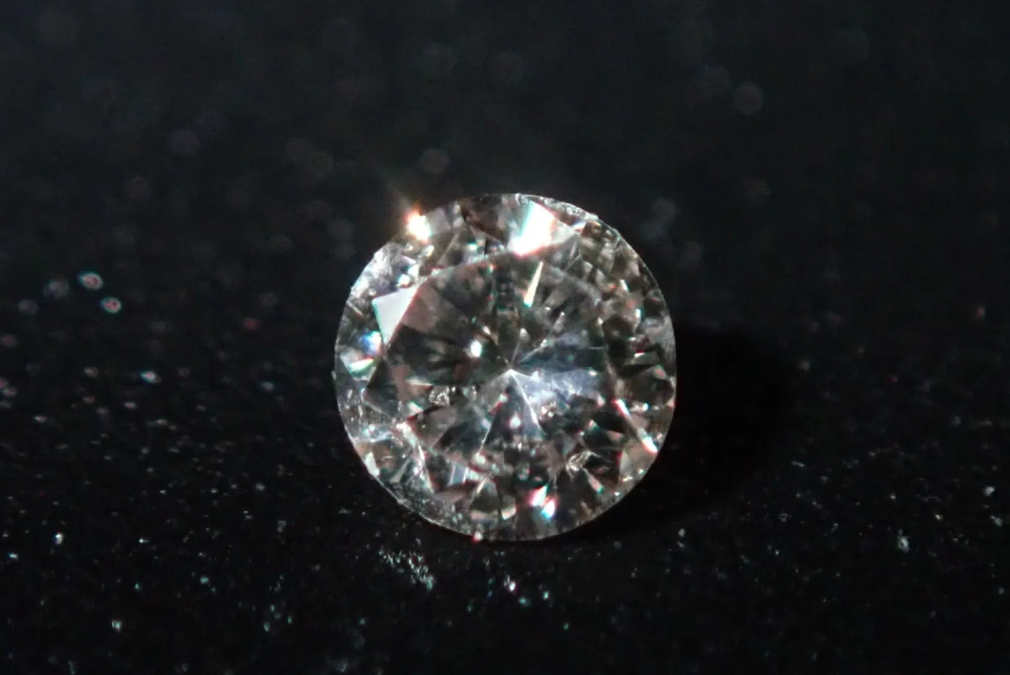 天然ピンクダイヤ 0.044ct 約2×2mm ソーティング付き！