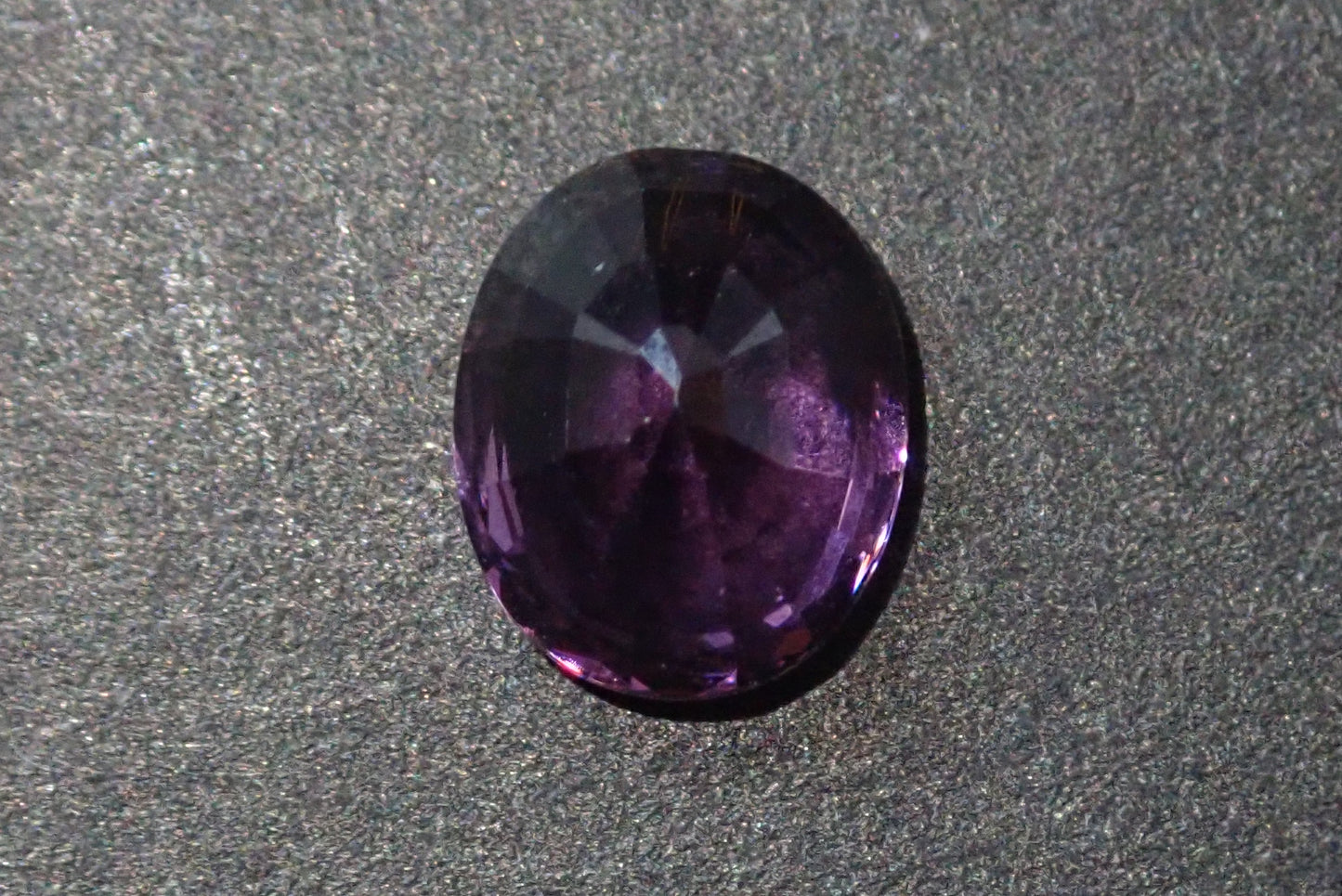 赤紫スピネル　1.056ct