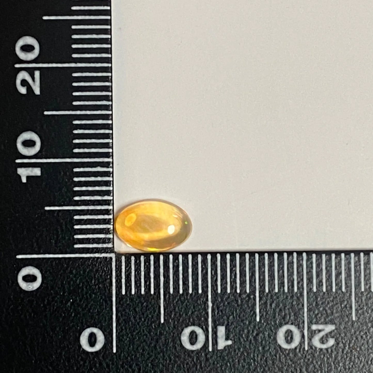 天然ファイアオパール ルース 0.917ct 約5mm×8mm ソーティング付き！