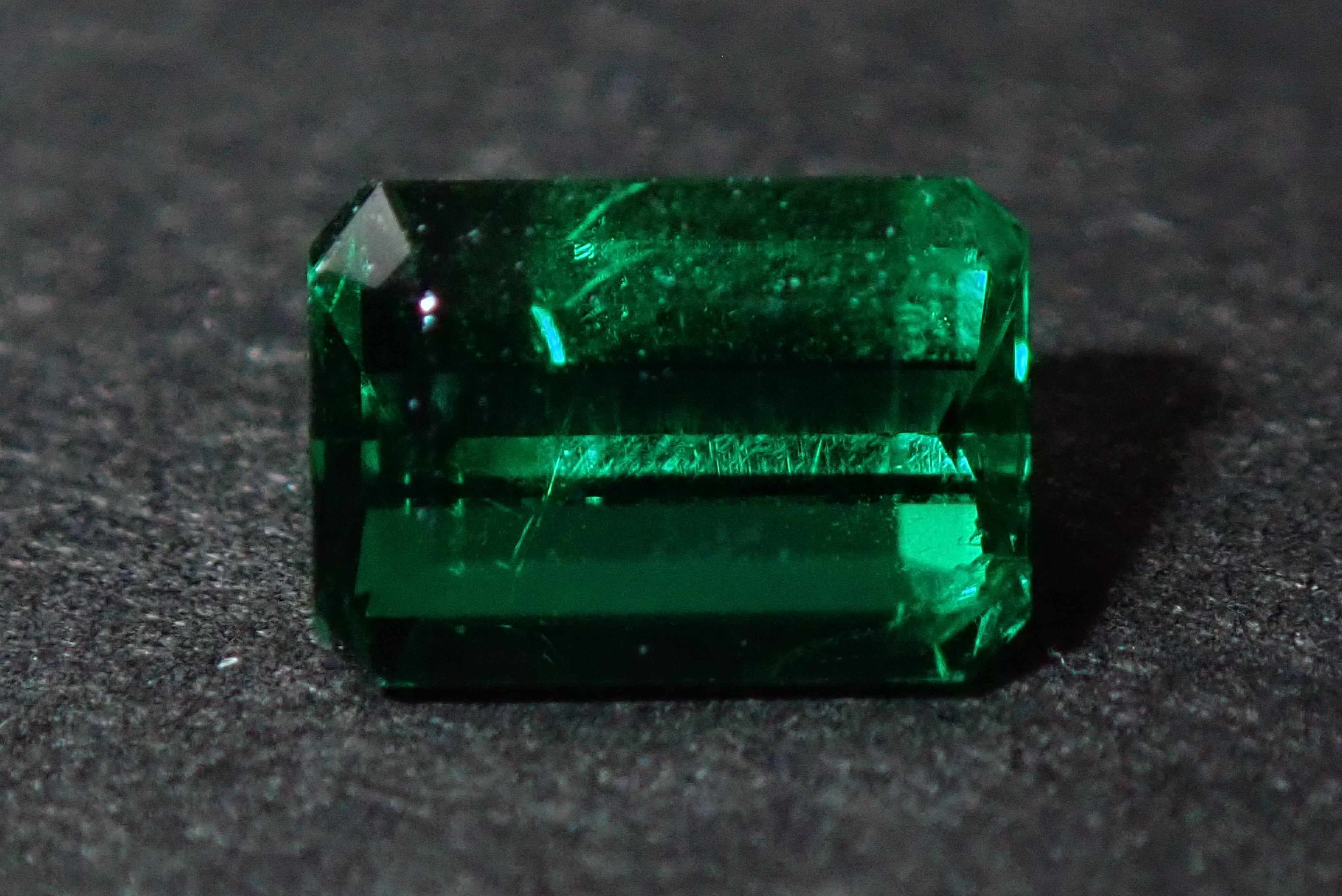 CGL鑑別書付き】コロンビア産エメラルド 0.235ct – Shis Color