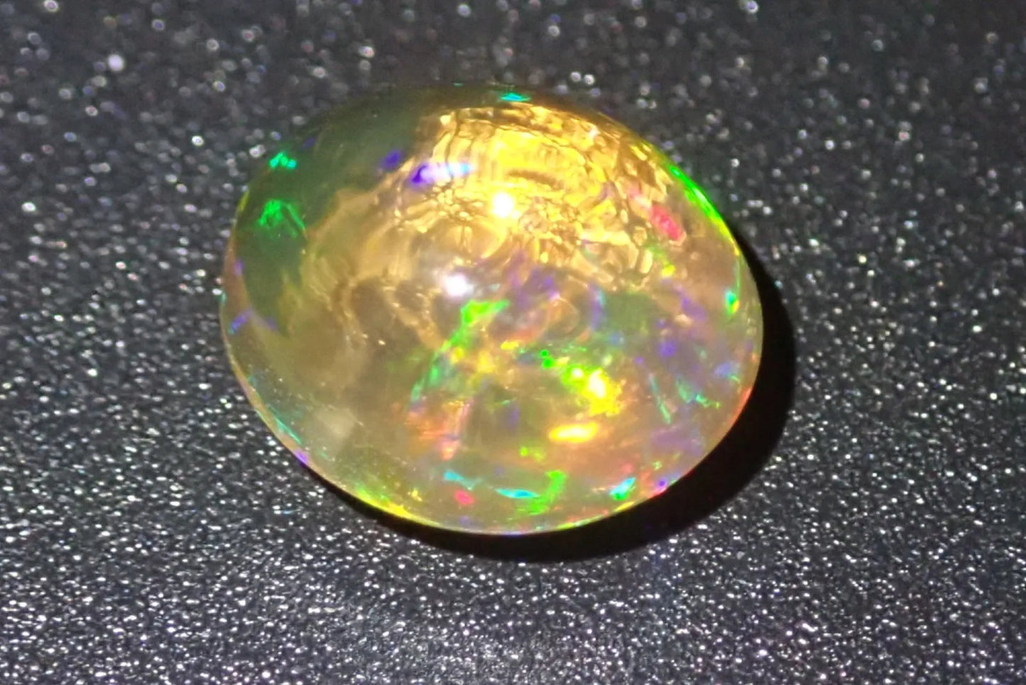 天然オパール 1.692ct 約9×8mm ソーティング付き！