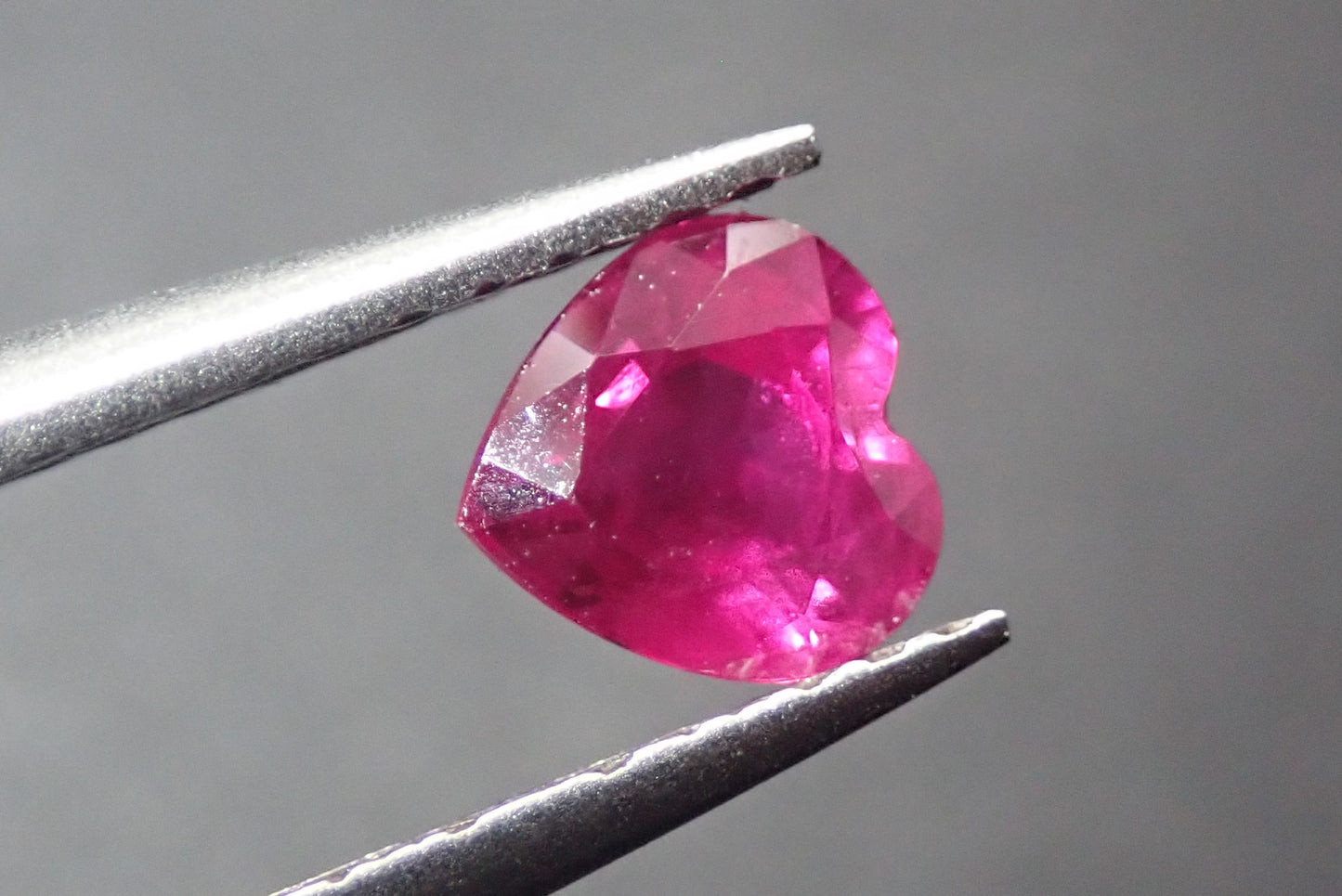 Ruby 0.618ct