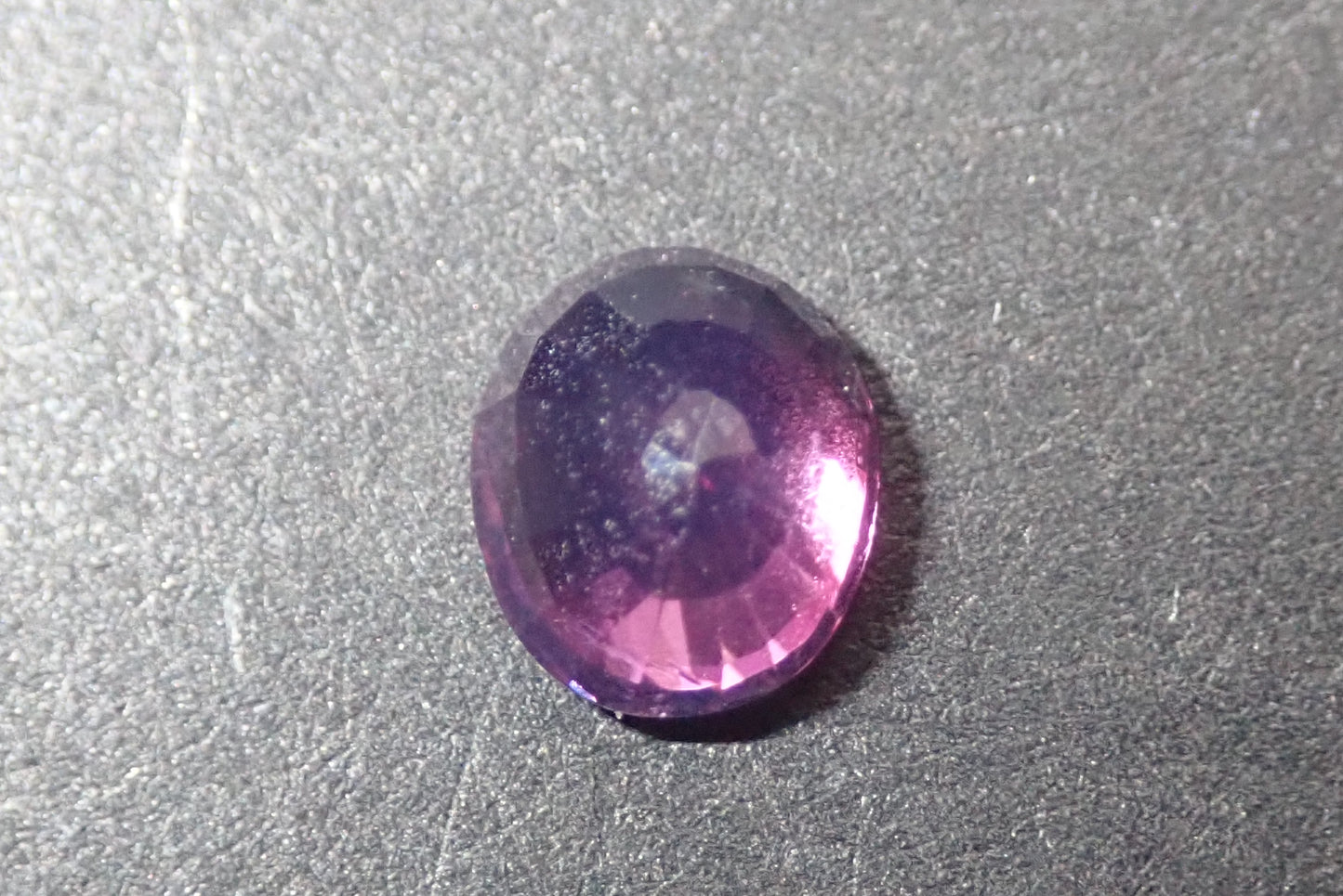 ピンク紫サファイア　0.892ct