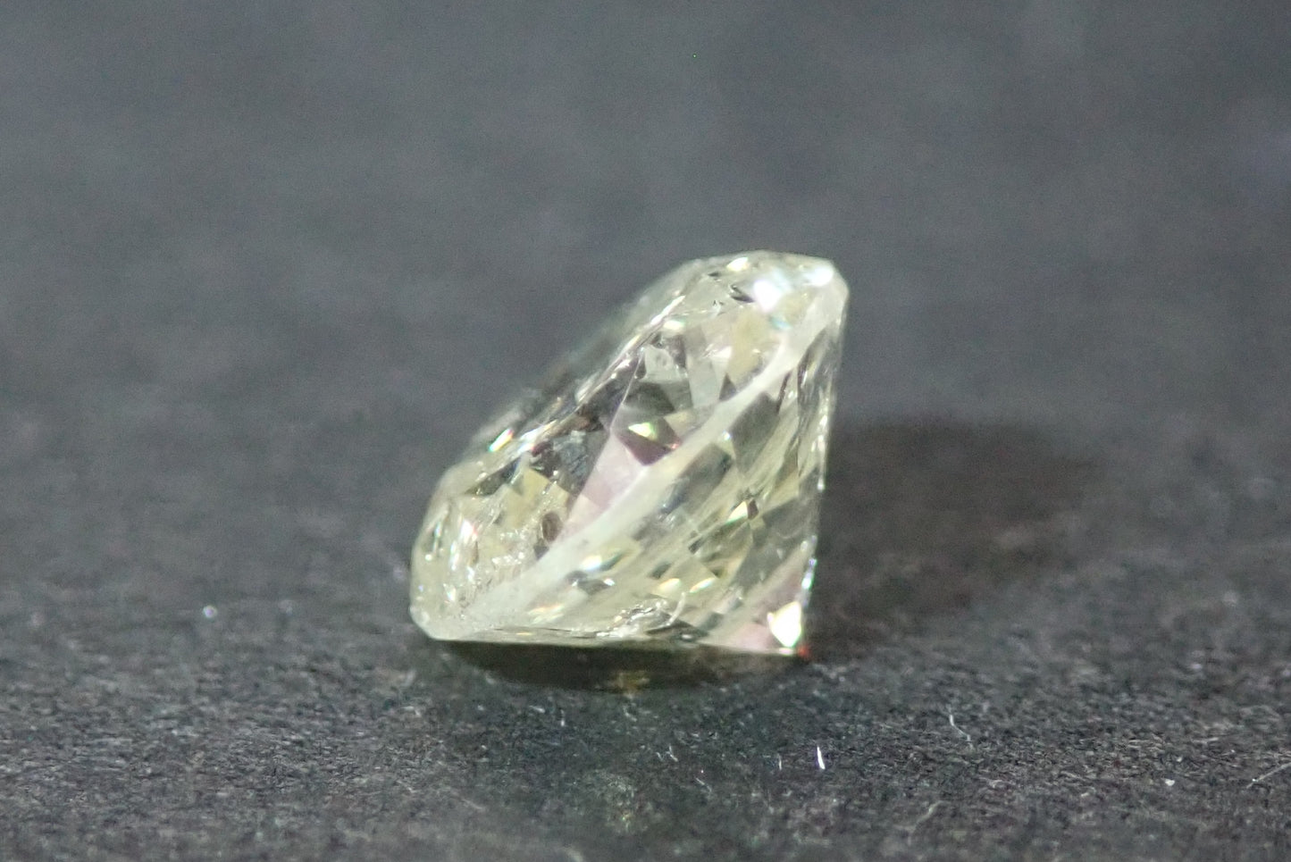 天然イエローダイヤモンド　0.351ct