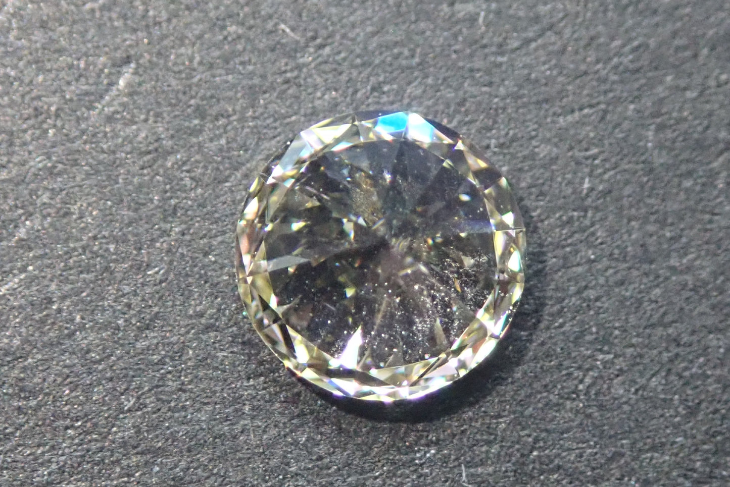 Natural yellow diamond 0.328ct