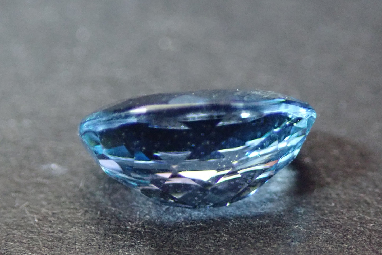 海蓝宝石 0.756 克拉