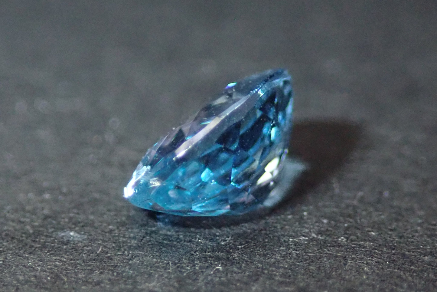 海蓝宝石 0.756 克拉