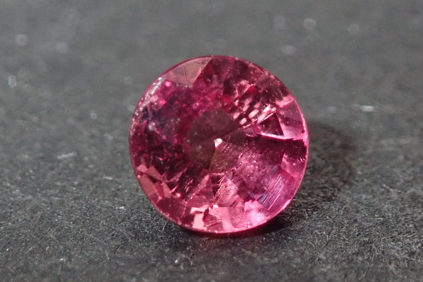 Orangeish pink sapphire 0.265ct