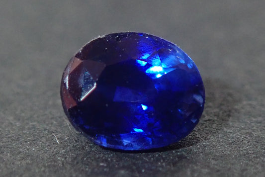 蓝宝石 0.377 克拉
