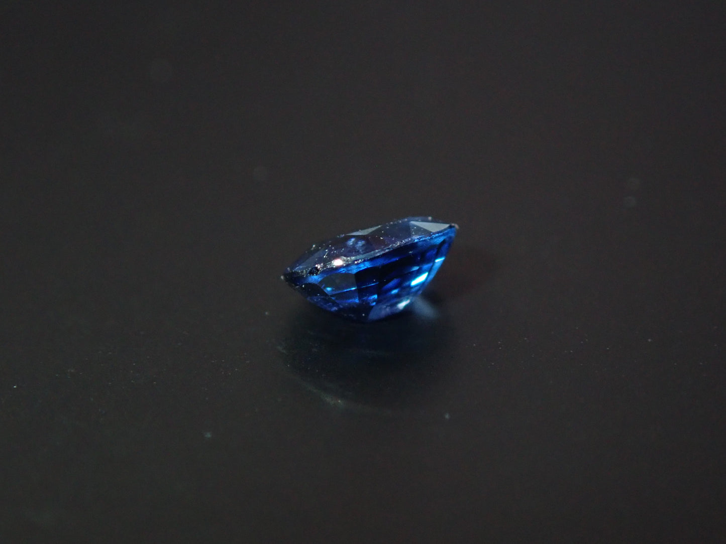 蓝色蓝宝石 0.432 克拉