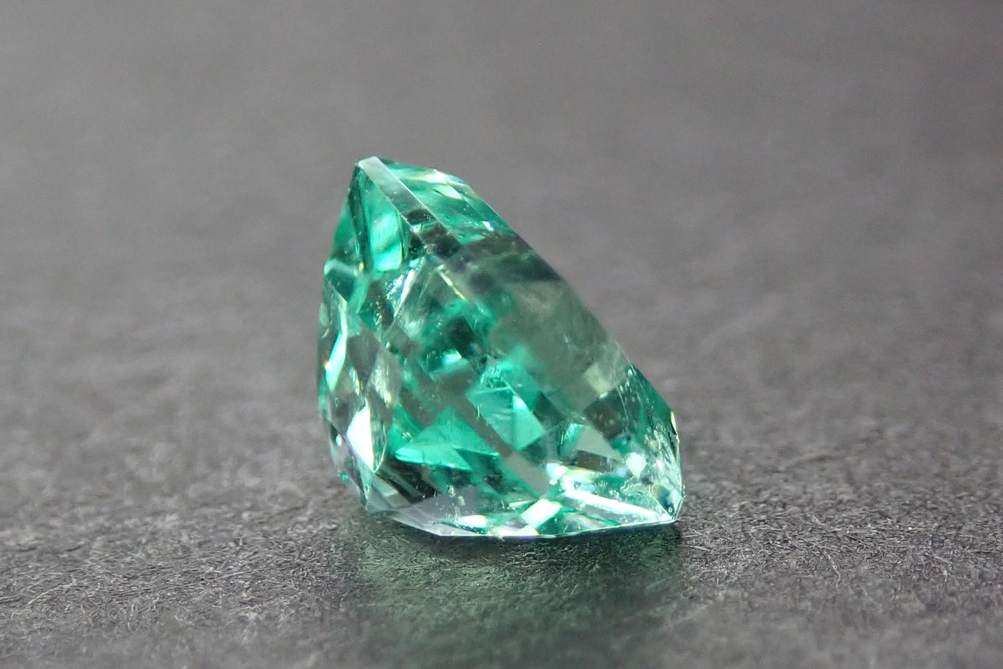 Emerald 0.396ct