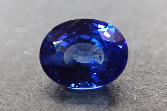 蓝色蓝宝石 1.074 克拉