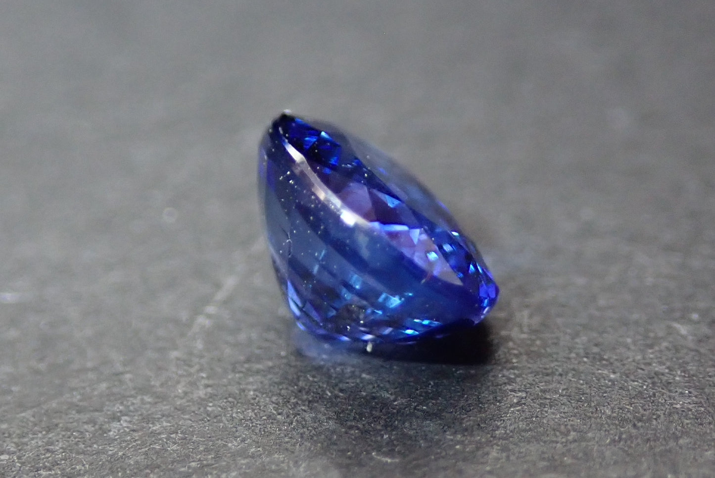 Blue sapphire 1.074ct