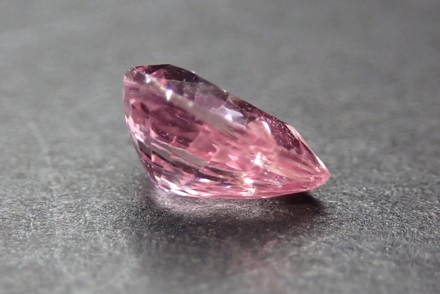 Orange pink sapphire 0.638ct