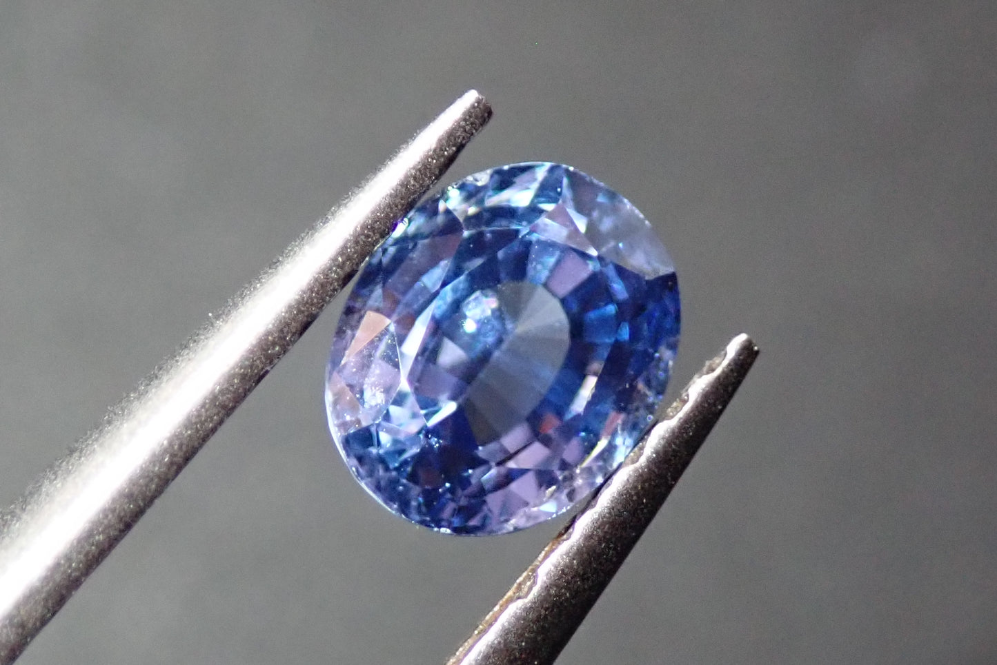 蓝色蓝宝石 0.590 克拉